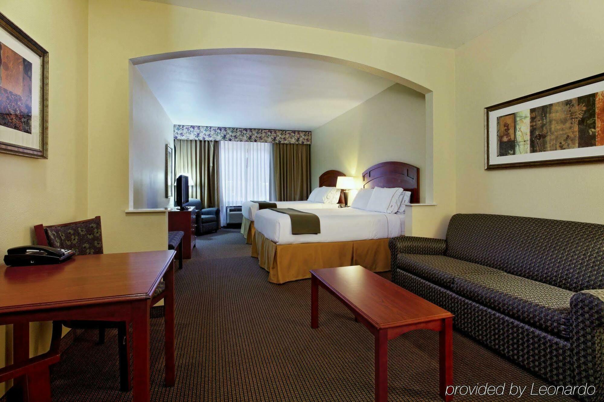 Express & - Worth, An Ihg Hotel 2*